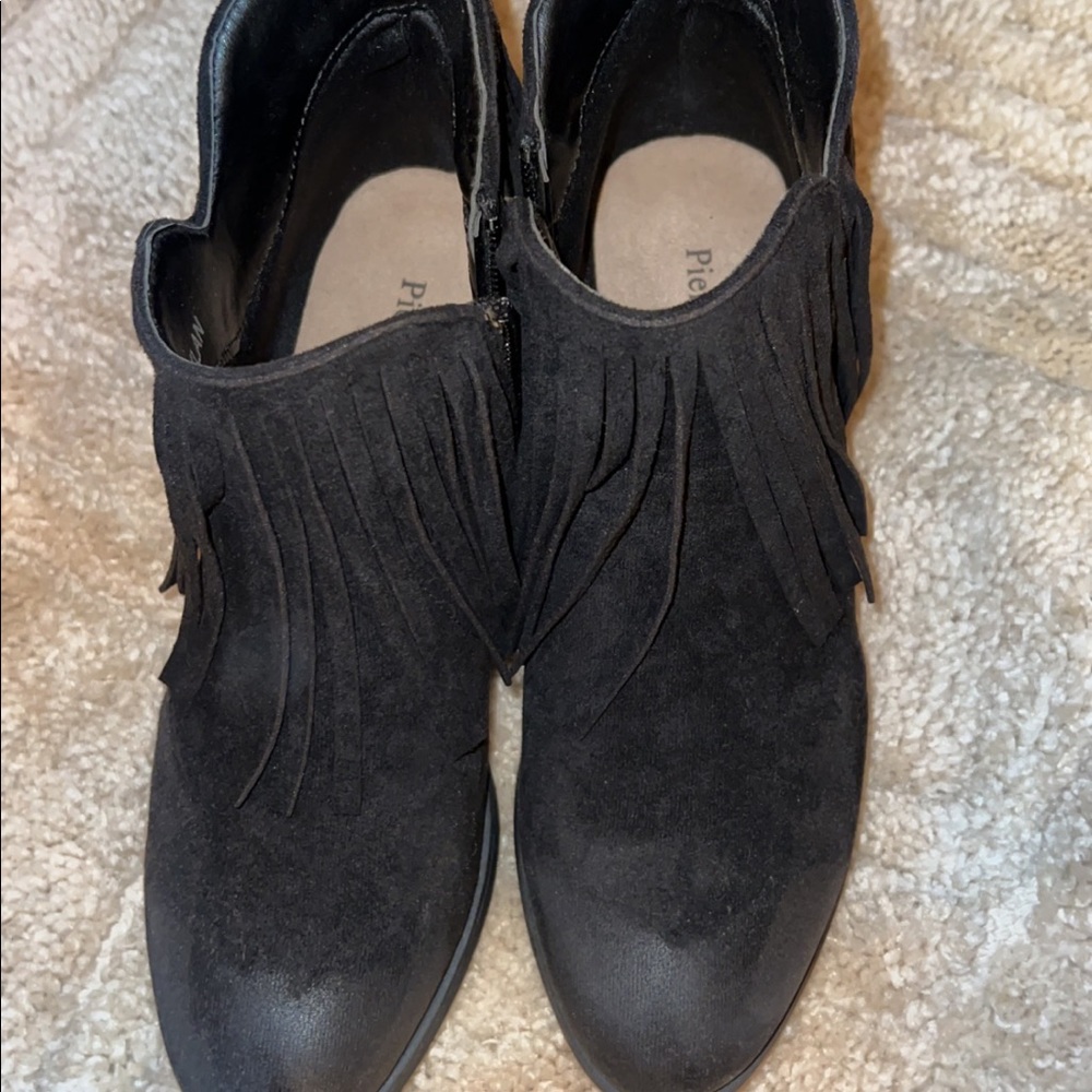 Size 8 Black fringe ankle booties